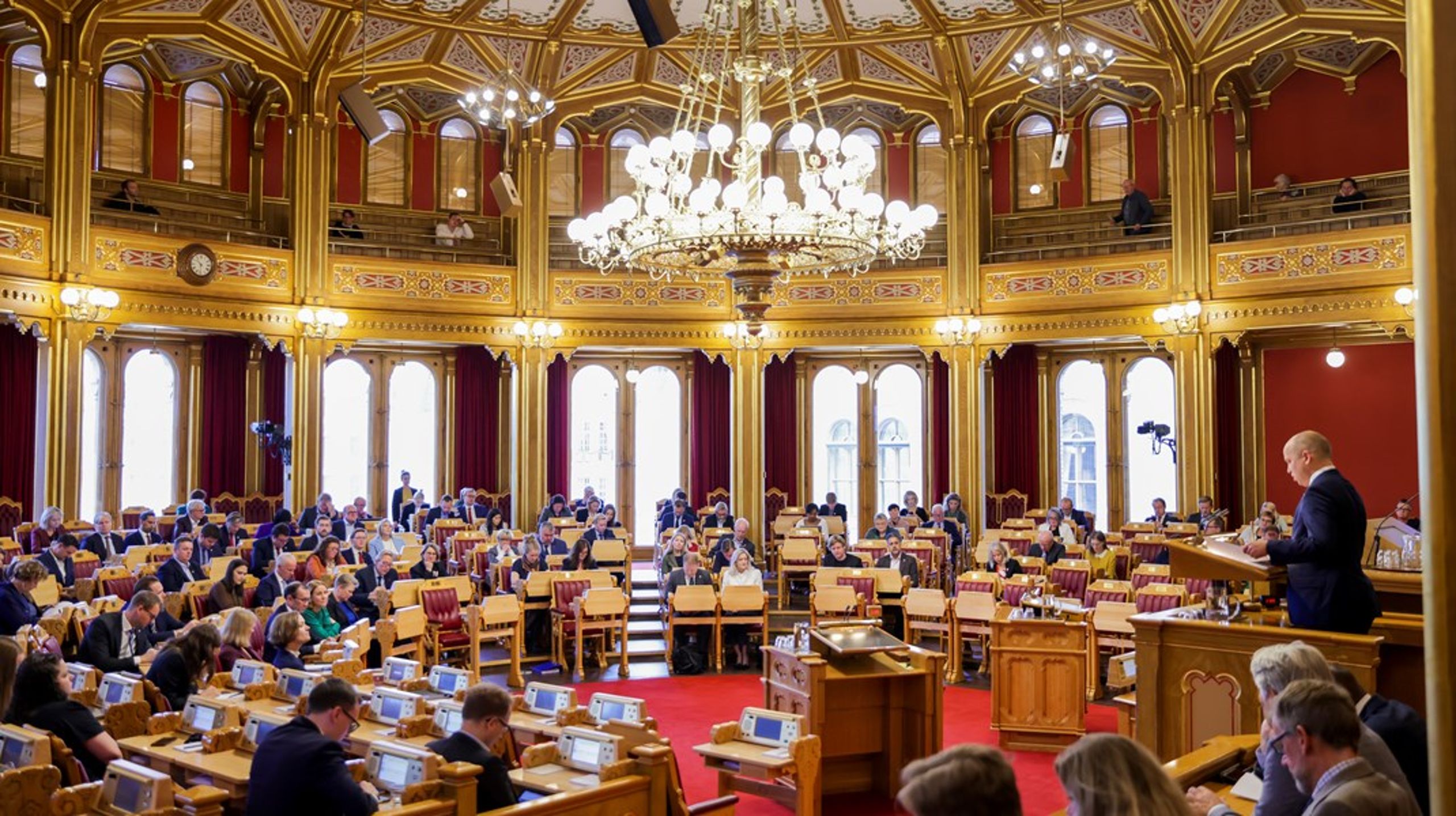 Finansminister Trygve Slagsvold Vedum legger fram statsbudsjettet for 2023 i Stortinget