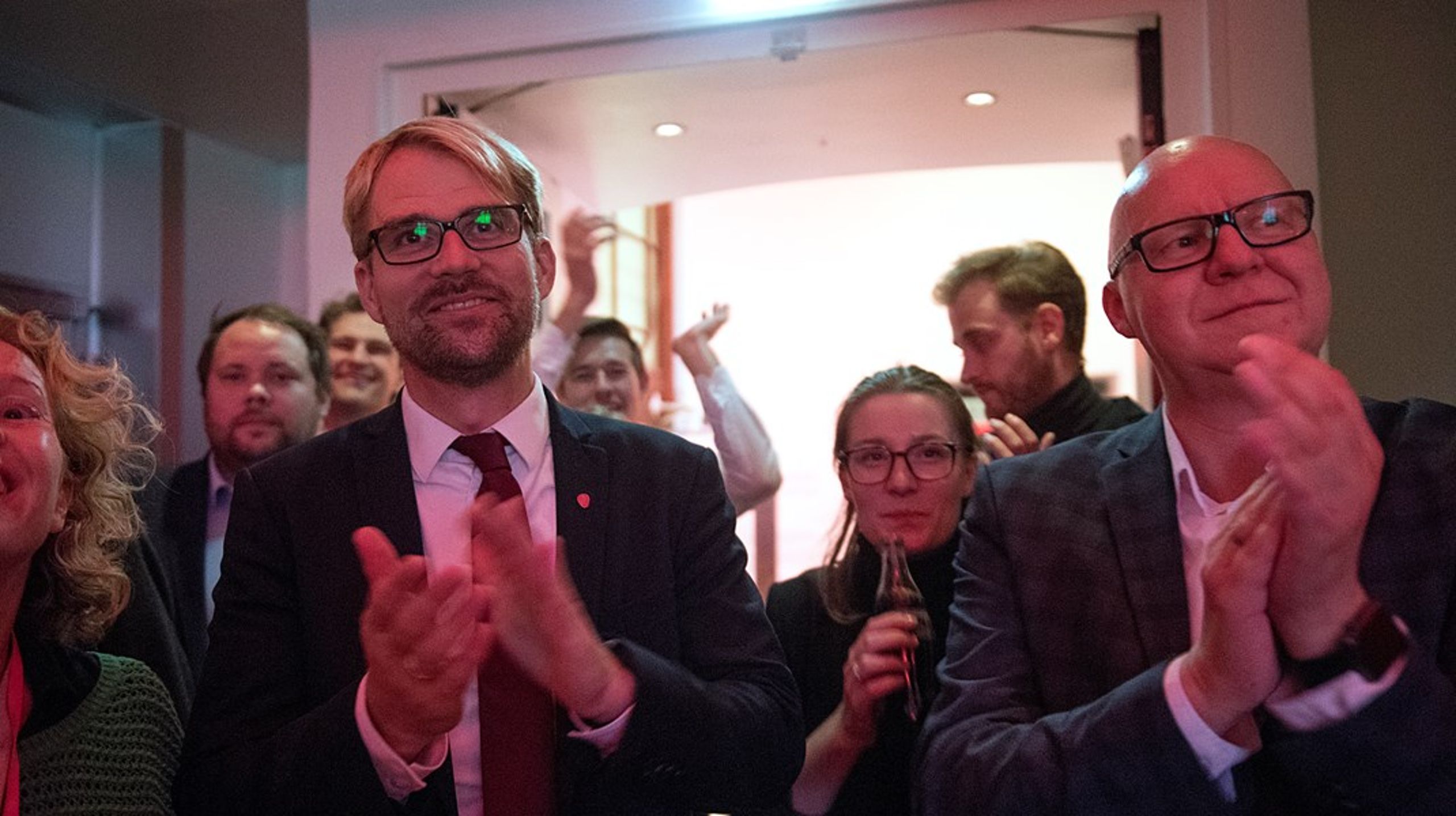 F.V: Byrådsleder Roger Valhammer og Rune Bakervik&nbsp;på Arbeiderpartiets valgvake på Landmark