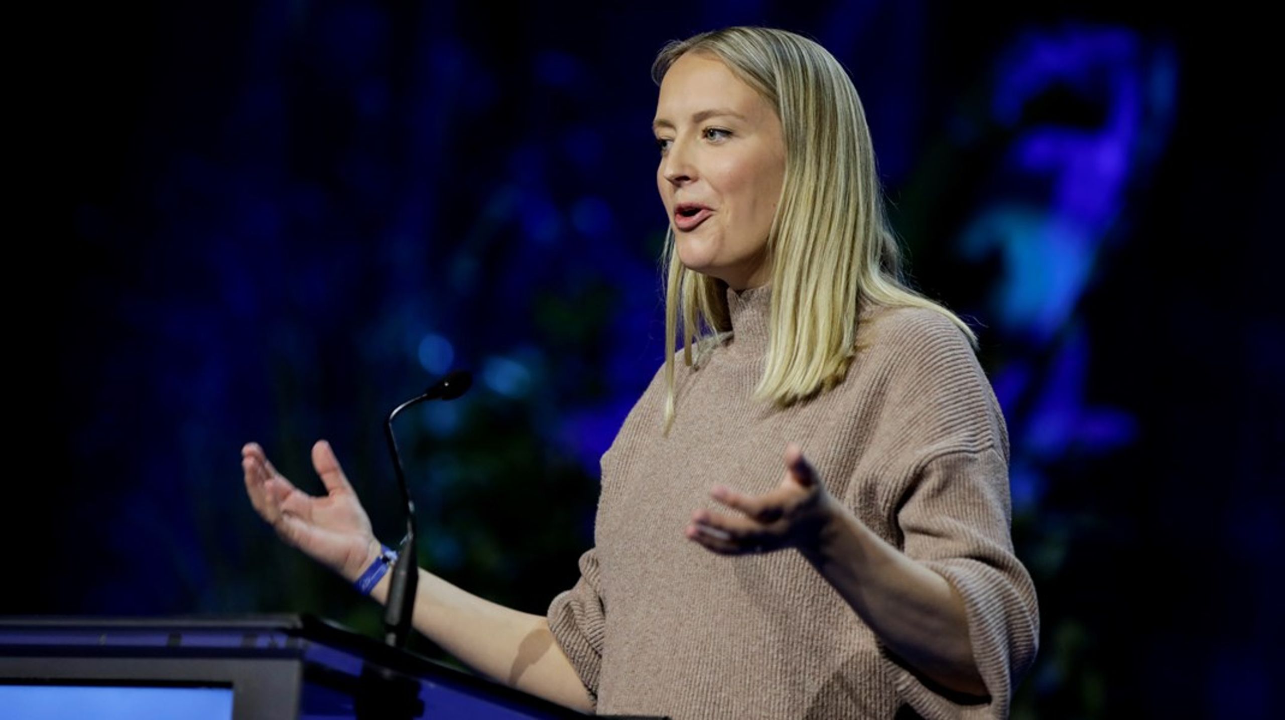 Stortingsrepresentant og leder i Høyres kvinneforum, Sandra Bruflot, har båret rundt på papirutgaven av helsekortet for gravide tre ganger. Hun mener det er på høy tid at det blir digitalt, men mener regjeringen oversolgte nyheten før budsjettet ble lagt fram.