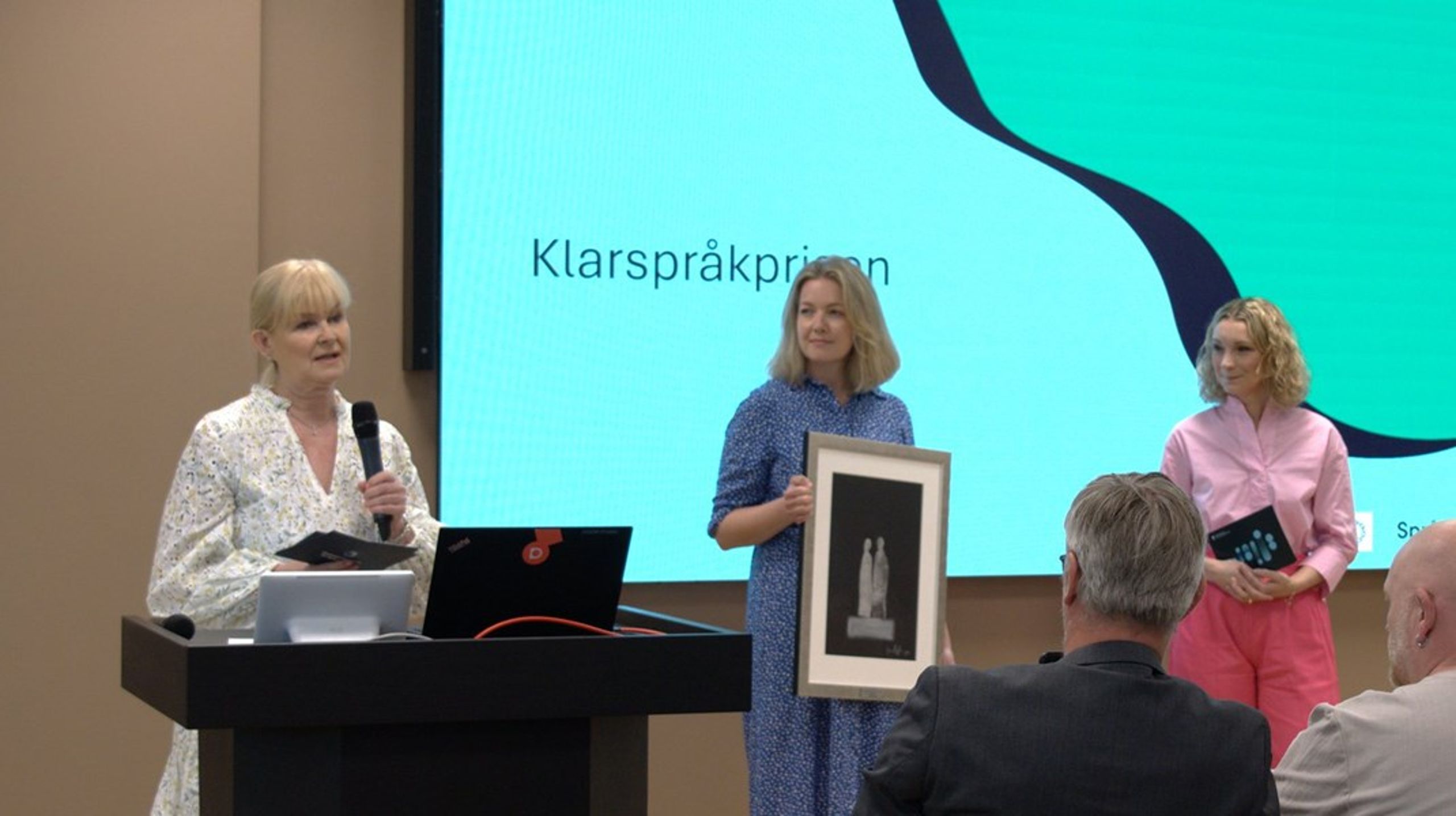 Direktør i Nasjonalt klageorgan for helsetjenesten, Anita Giæver Hansen, under utdelingen av Klarspråkprisene onsdags formiddag.