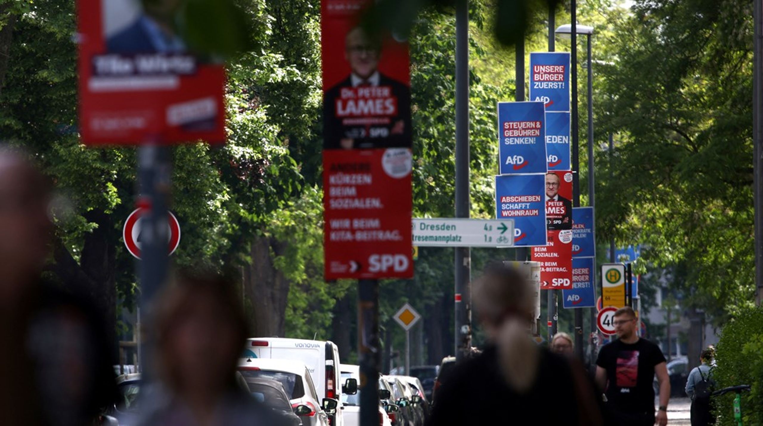 Valgplakater pynter nå Europas gater i valgkampinnspurten til 6. juni.&nbsp;