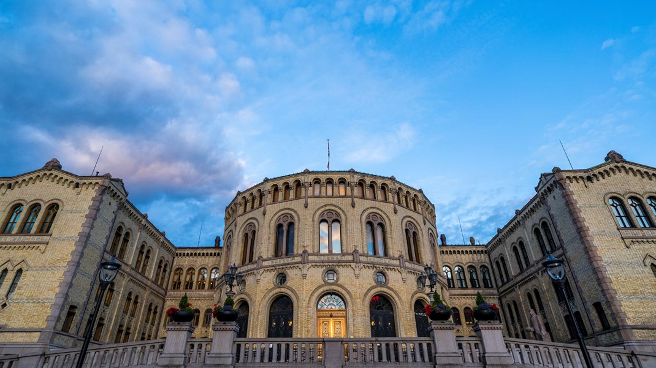 Stø kurs er ikke alltid rett. Noen ganger er det rett å skape oppstyr. Noen ganger er det verdt det å utfordre vedtatte sannheter. Noen ganger er det faktisk mindretallet som har rett. Kvaliteten på demokratiet kan måles i hvor villig det tåler opposisjon, skriver Arne W. Eidshagen, leder av programkomiteen i Liberalistene.