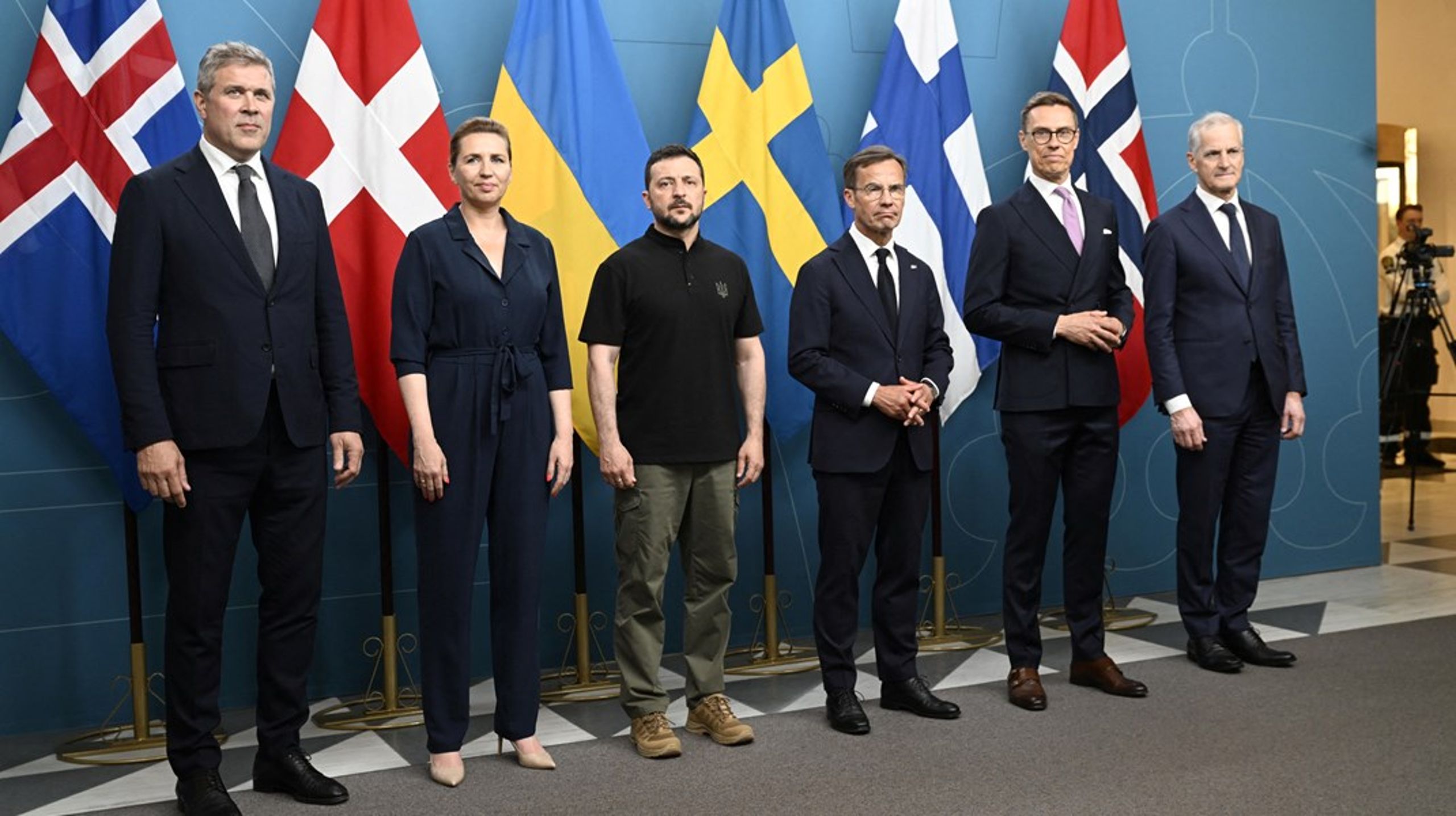 De nordiske statministrene møtte Ukrainas president Volodymyr Zelenskyj, som overraskende besøkte Nordisk toppmøte i Stockholm fredag.&nbsp;