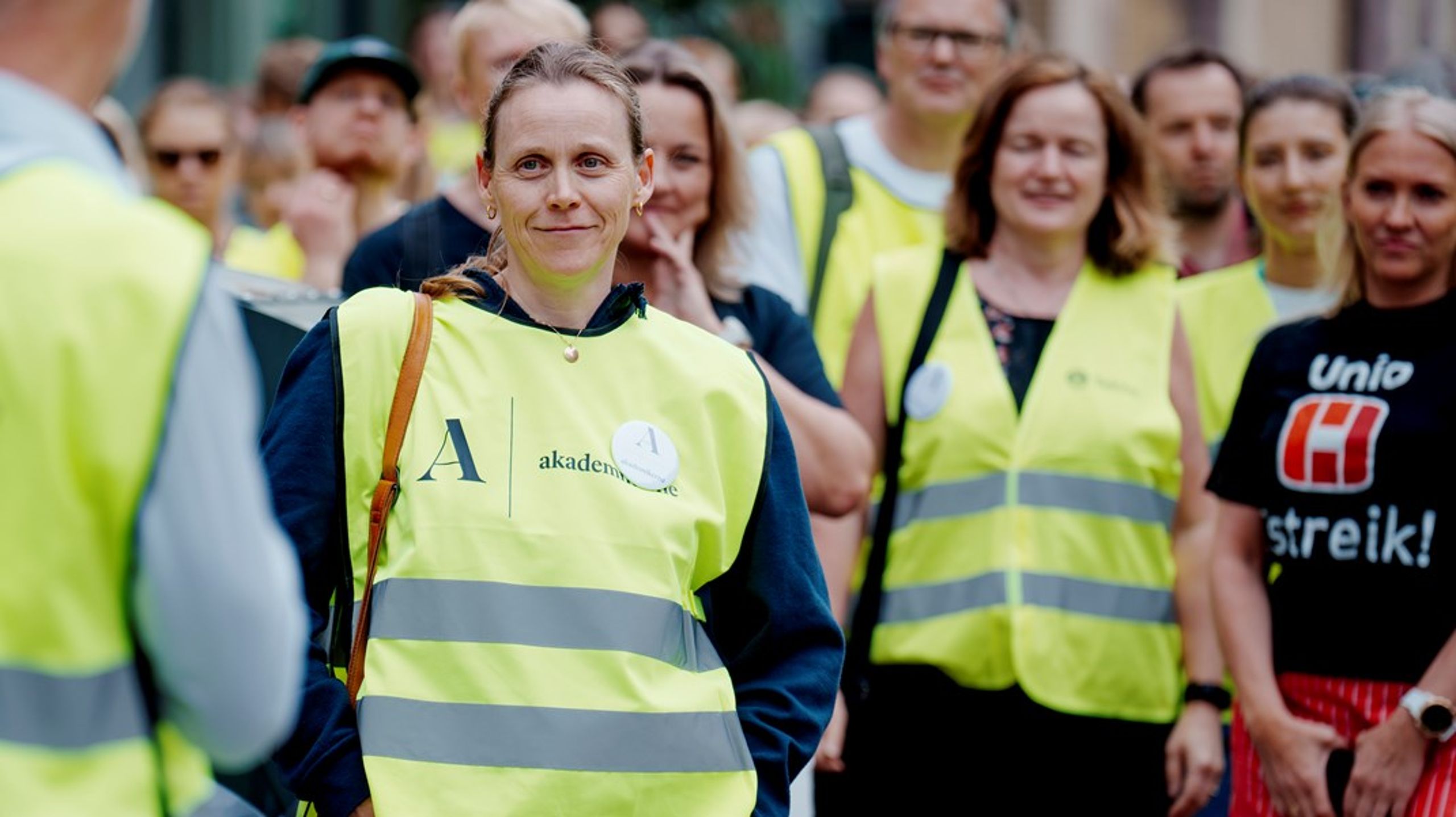 Akademikernes leder Lise Lyngsnes Randeberg har god grunn til å smile over medlemsutviklingen. Her er hun under en felles streikemarkering mellom Akademikerne og Unio tidligere i sommer.&nbsp;