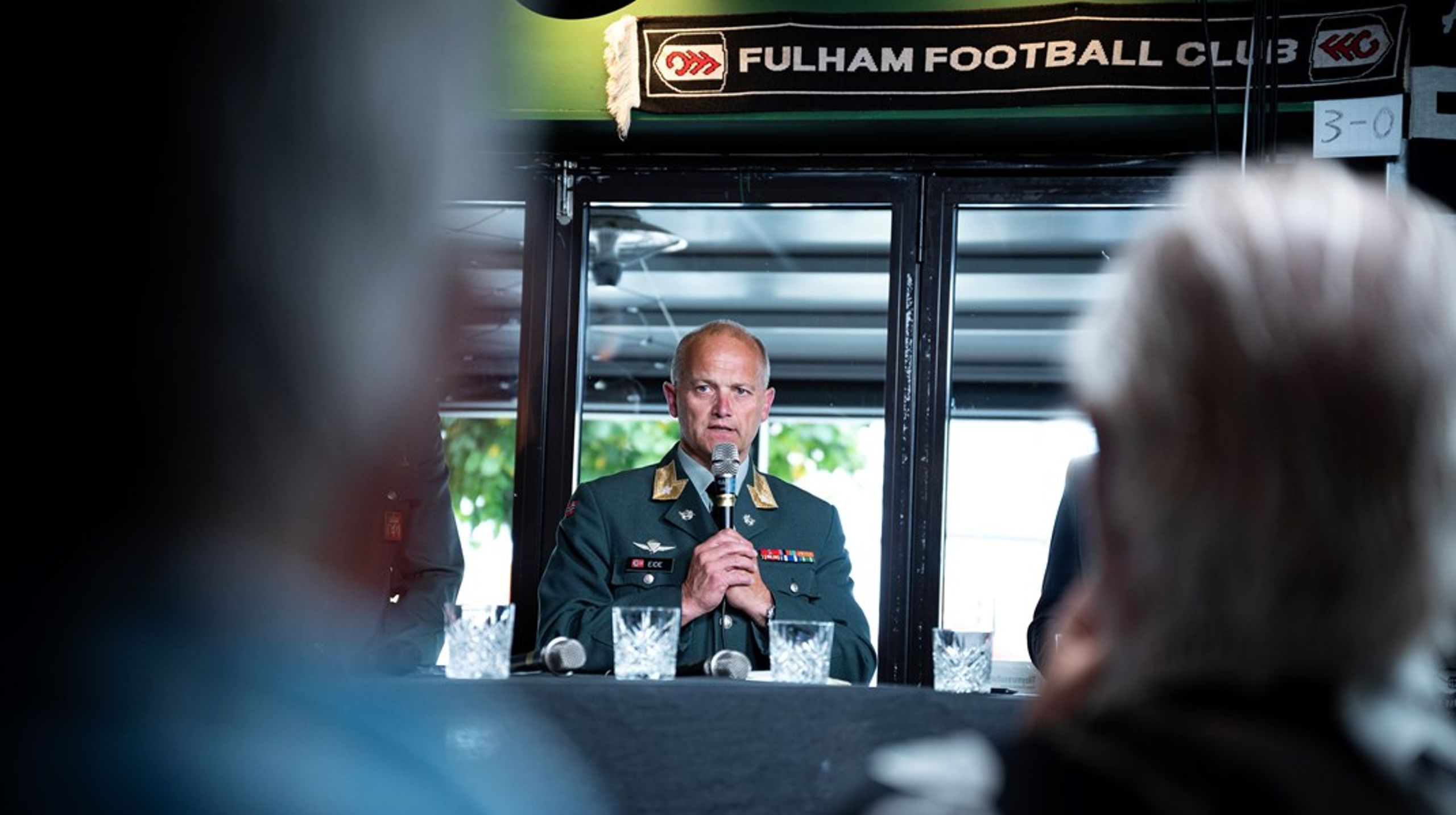 Det er uvisst i hvilken grad Nato-topp Gjermund Eide er tilhenger av fotballklubben Fulham, men under Arendalsuka ble det klart at han og Nato er tilhengere av Norge.