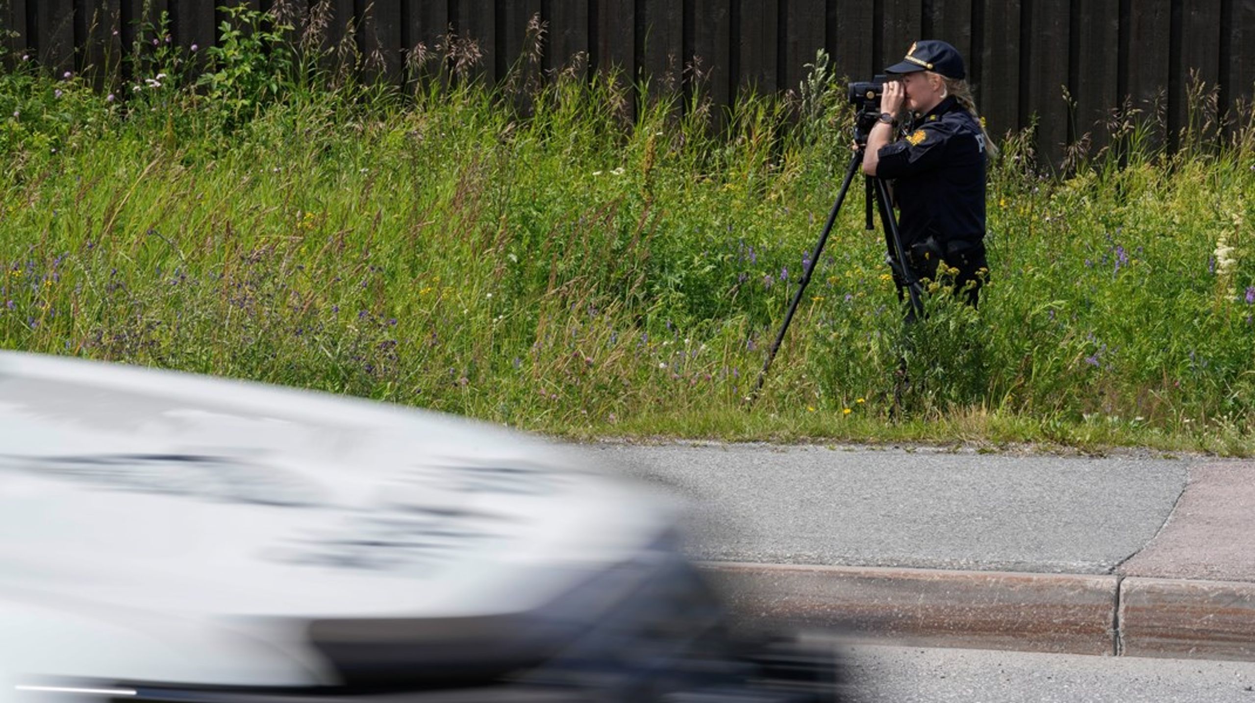 IKKE ENIG: «Johnsen maler et bilde av at formålet med dagens trafikkbøter er at «folk skal flås og nærmest settes i et økonomisk uføre, bare fordi man har vært uoppmerksom et lite øyeblikk».Jeg har vanskelig for å se Johnsens argumenter på dette punktet«, skriver Ellen Rognerud i Senterungdommen.&nbsp;