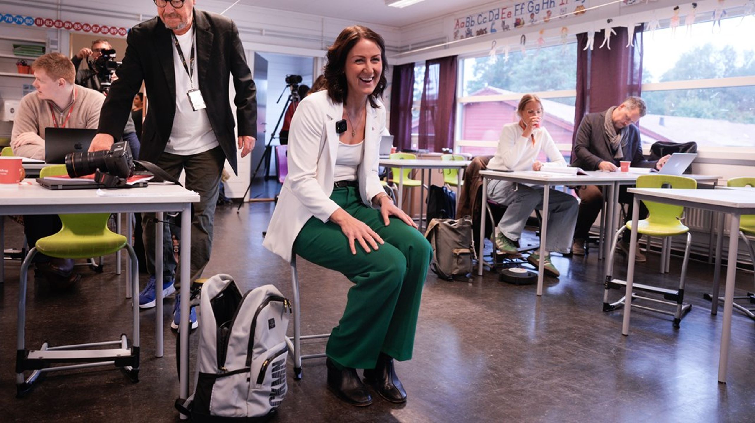 Tonje Brenna er på plass på Rosenholm skole på Holmlia i Oslo for å legge fram nytt Ap-program.&nbsp;