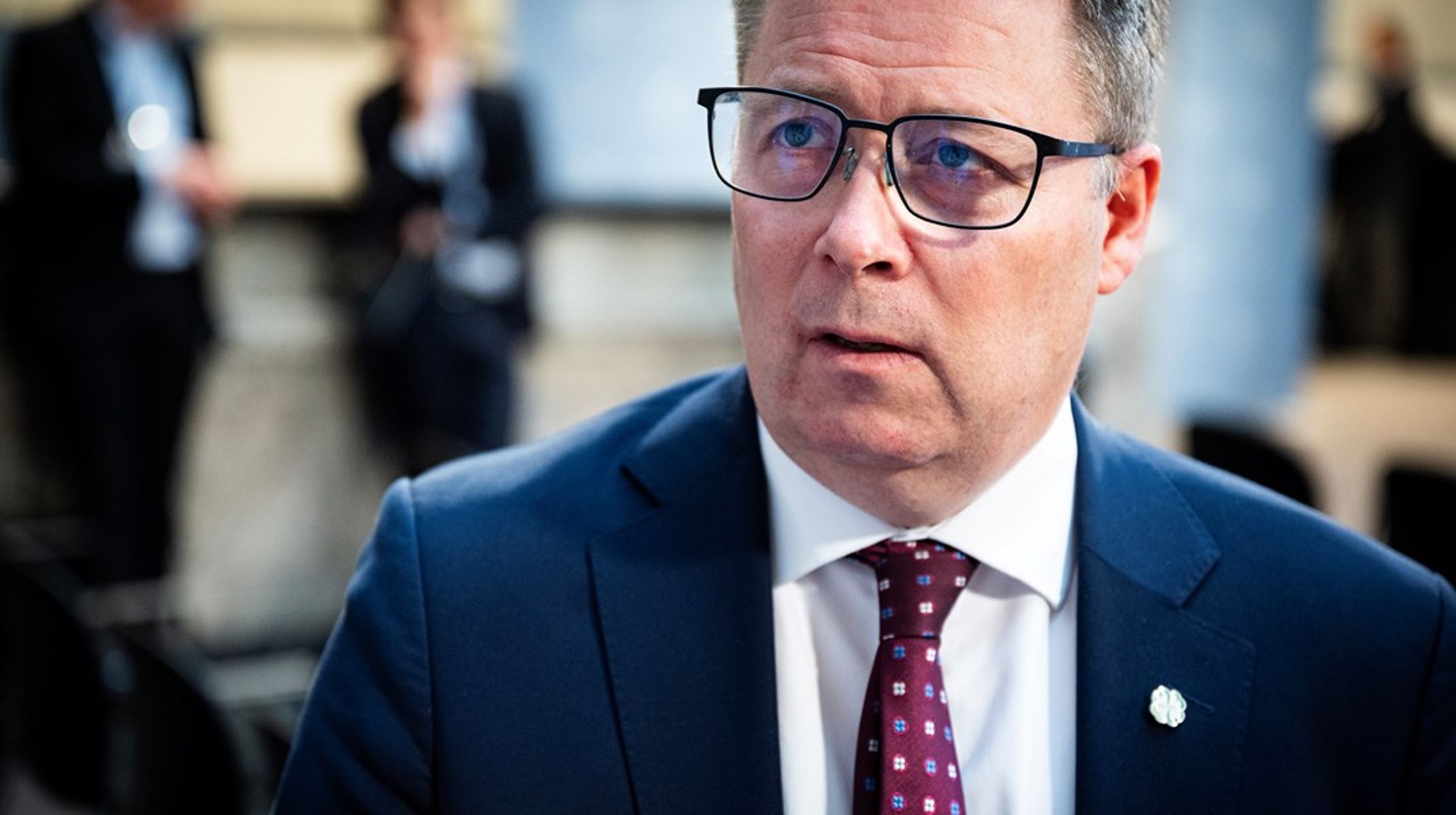 Forsvarsminister Bjørn Arild Gram (Sp) presenterte et veikart for økt produksjonskapasitet&nbsp;i Norges våpenindustri torsdag.