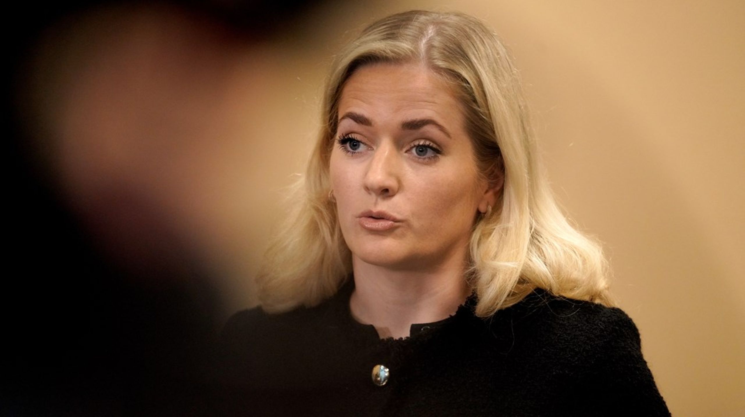 Justis- og beredskapsminister Emilie Mehl (Sp) svarer Stortinget om den hemmelige PST-rapporten.