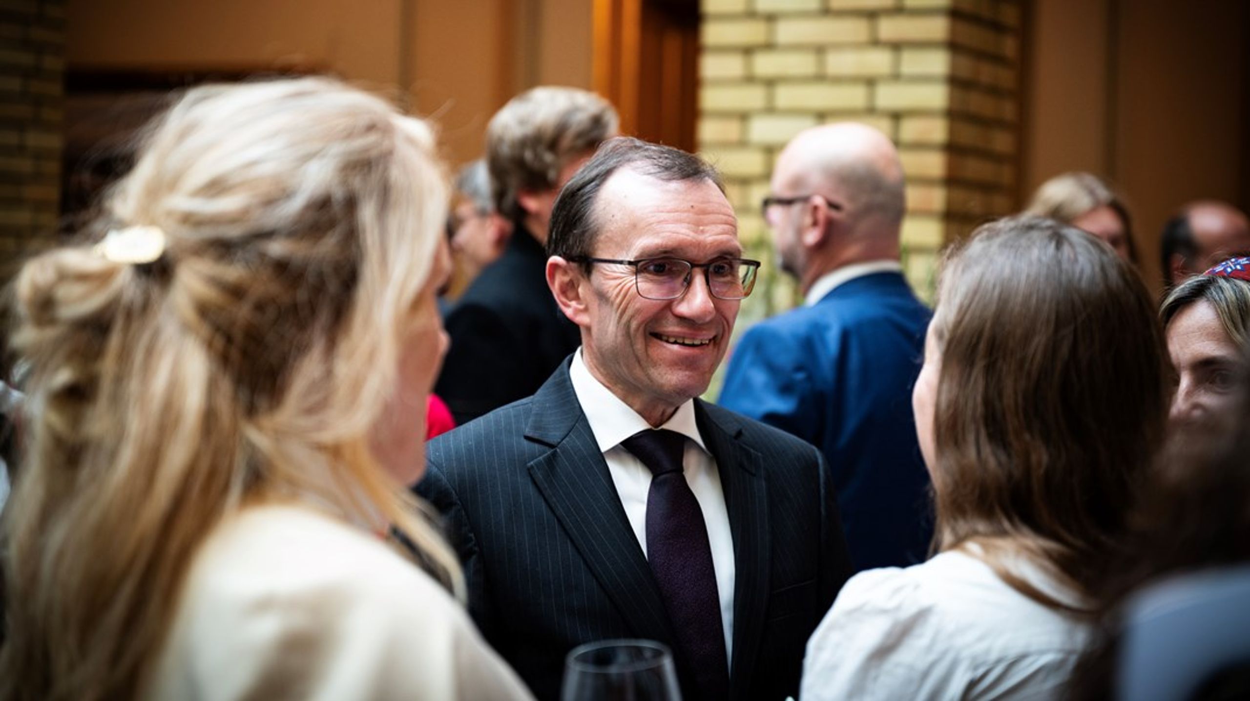 Utenriksminister Eide blir å se i gangene på Stortinget til uka.