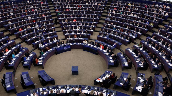 Guide: Få oversikt over de politiske gruppene i Europaparlamentet og deres valgmanifester  